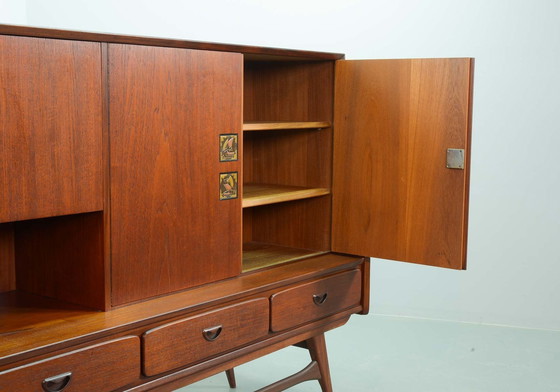 Image 1 of Louis Van Teeffelen Design Buffet haut en bois de teck pour Webe avec carreaux de céramique Ravelli. Pays-Bas, années 1960.