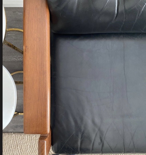 Canapé danois en cuir/teck 70S Vintage à 3 places. En très bon état