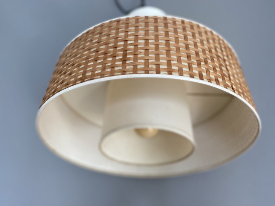 Image 1 of Lampe pendante danoise vintage en tissu de rotin