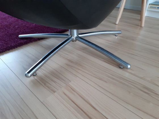 Image 1 of Fauteuil pivotant en cuir