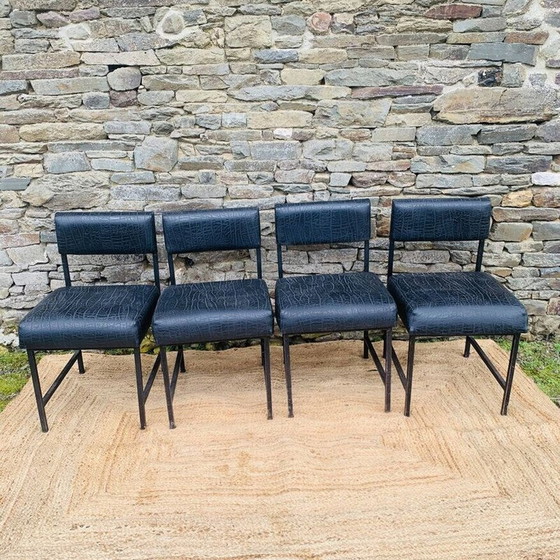 Image 1 of Ensemble de 4 chaises basses vintage en métal noir et skaï noir mat, 1980