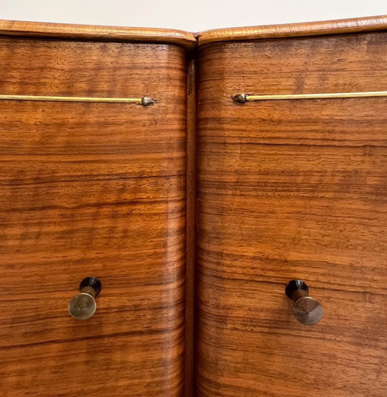 Image 1 of Armoire anglaise en bois avec décoration en laiton, années 1960