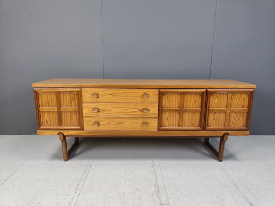 Image 1 of Buffet en teck Mid Century par Beautility, 1960S