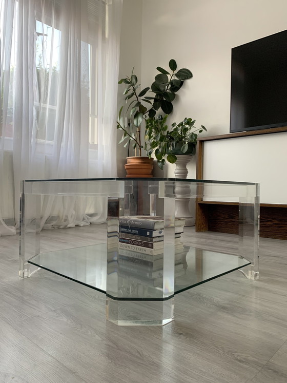 Image 1 of Table basse octogonale en lucite David Lange des années 70