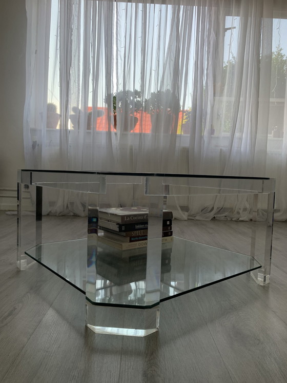 Image 1 of Table basse octogonale en lucite David Lange des années 70