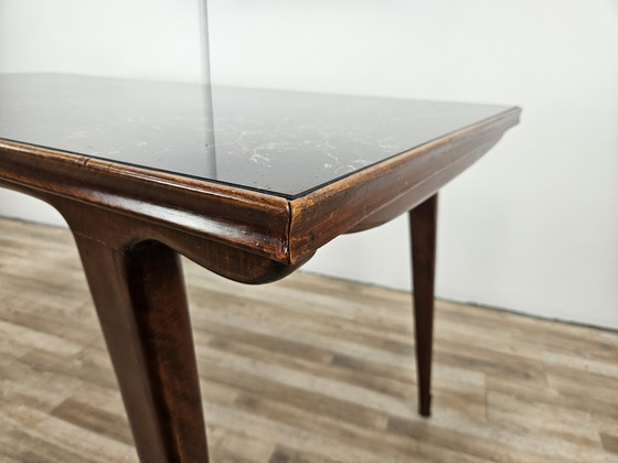 Image 1 of Table en hêtre Mid Century avec plateau en verre à effet marbré