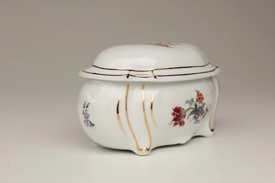 Image 1 of Bonbonnière en porcelaine de Sitzendorf / Boîte à bijoux / Boîte à couvercle