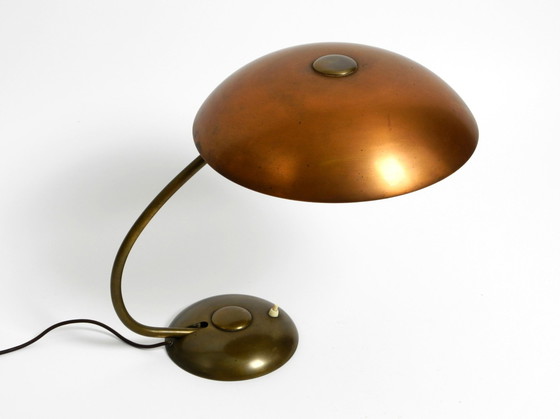 Image 1 of Très grande lampe de table allemande moderne du milieu du siècle en laiton avec abat-jour en cuivre