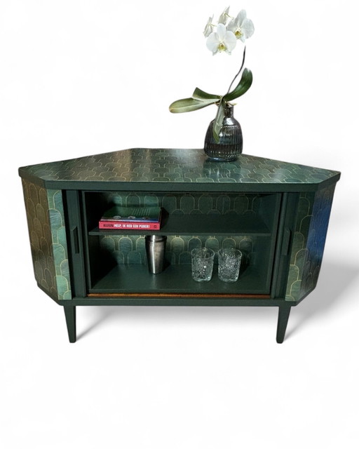 Meuble de bar pivotant Mid Century avec Nizwa Jade By Bethan Gray