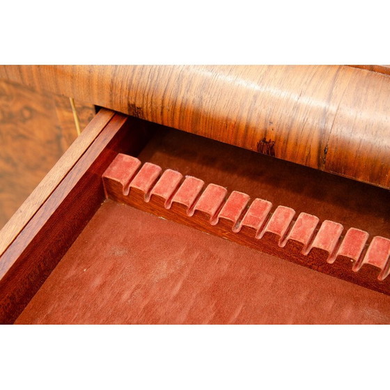 Image 1 of Buffet vintage en bois massif et placage de noyer, France 1930