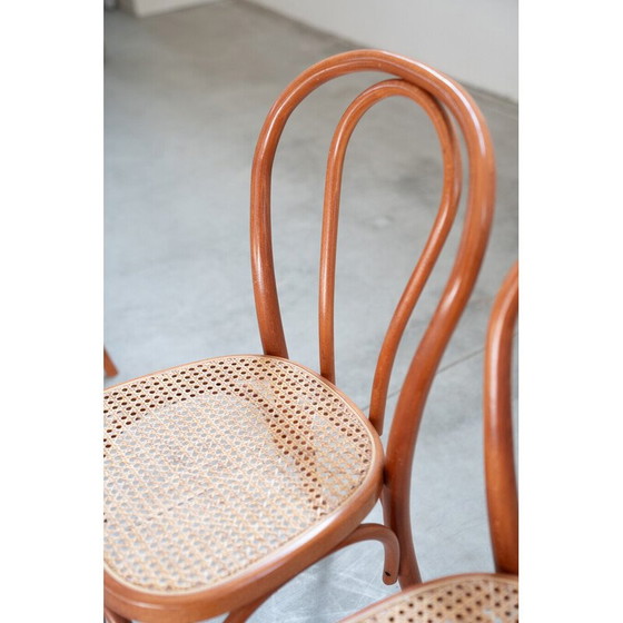 Image 1 of Ensemble de 34 chaises vintage en hêtre courbé et assise en paille, 2000