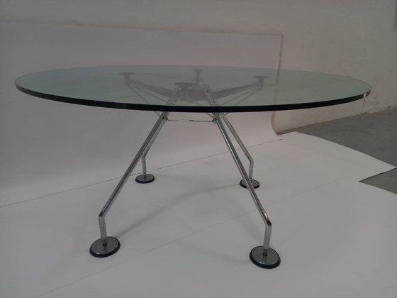 Image 1 of Table Nomos par Norman Foster pour Tecno