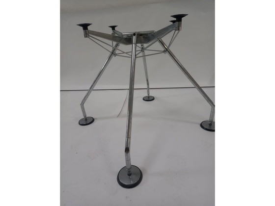 Image 1 of Table Nomos par Norman Foster pour Tecno