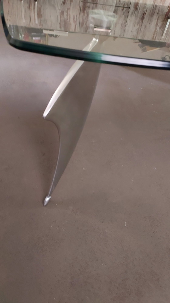 Image 1 of Moderner Couchtisch