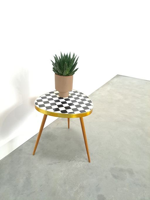 Beistelltisch schwarz-weiß karierte Resopalplatte Vintage