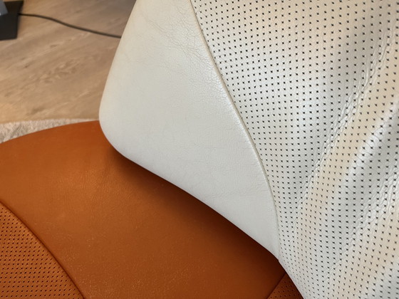 Image 1 of Leolux Kikko orange/weiße Chaiselongue