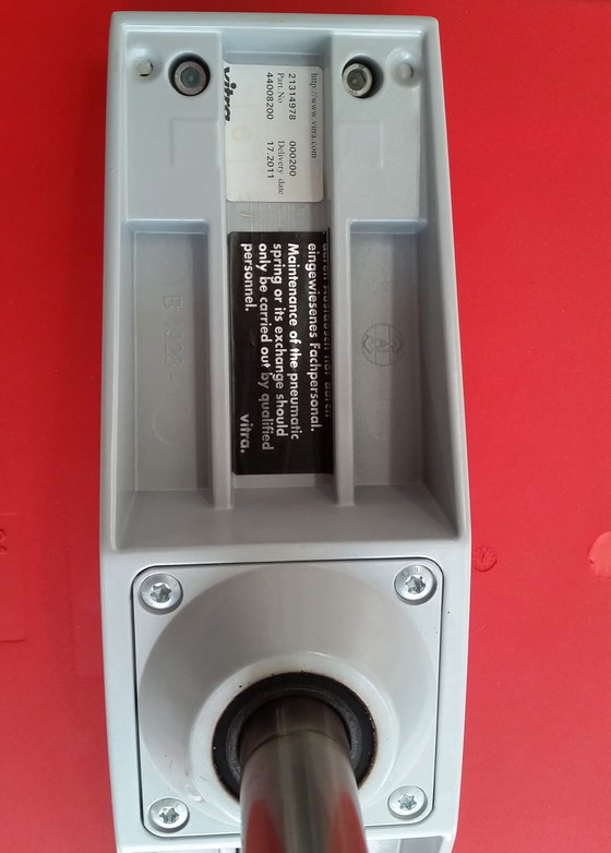 Image 1 of Maarten Van Severen roter Stuhl