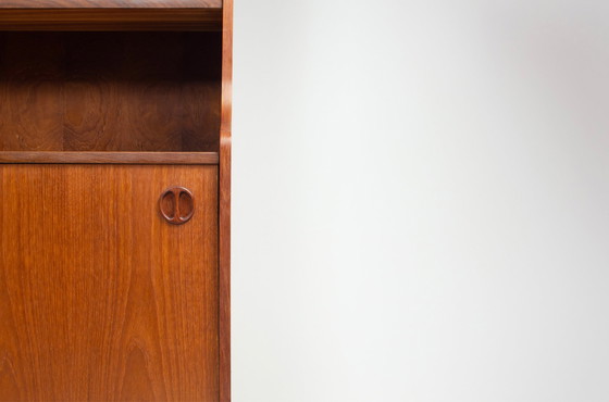 Image 1 of Schwedisches Bücherregal