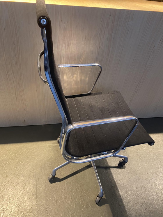 Image 1 of Herman Miller EA 108 Bürostuhl