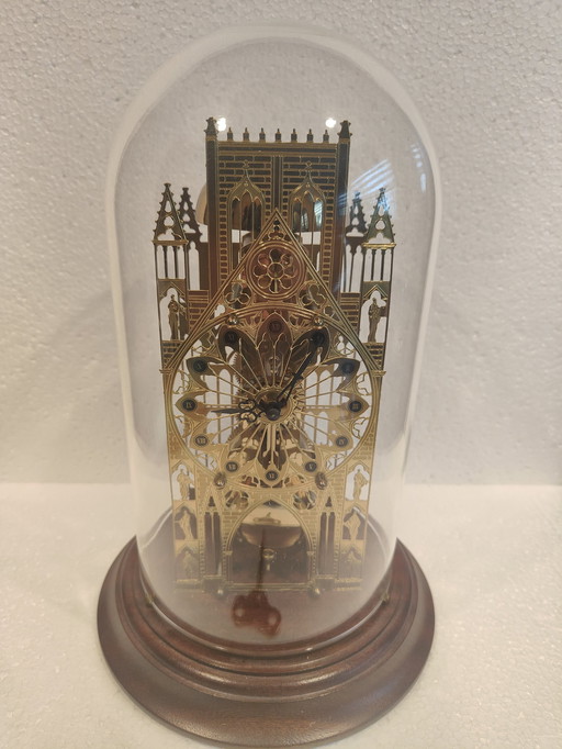 Skelettuhr der Kathedrale von York Minster unter Glas