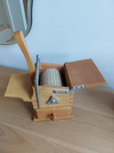 Alessi Twergi Parmesanreibe Parmesanmühle Holz
