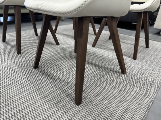 Image 1 of 4 Wilisau Capri Esszimmerstühle weißes Leder