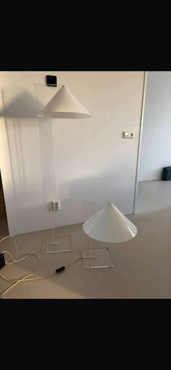 Image 1 of Harco Loor Plexiglas Stehleuchte "Cone"