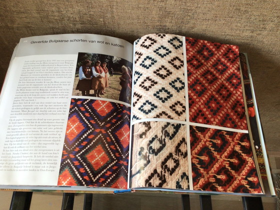 Image 1 of Buch rund um Textilien