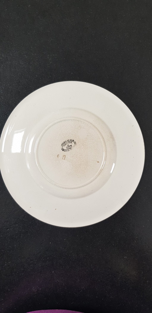 Teller für das Dessert. Porcelaine de Gien - Sprichwörter in Aktion.