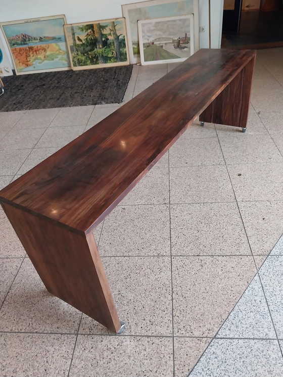 Image 1 of Beistelltisch aus Massivholz auf Rollen