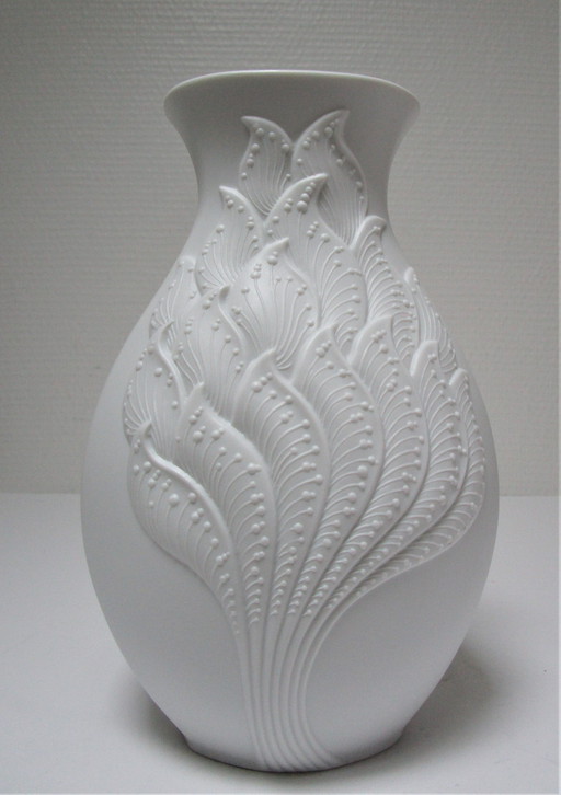 Vase Manfred Frey Ak Kaiser Porzellan Biskuit Pflanzendekor