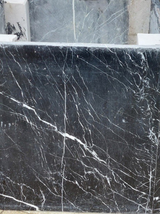 Image 1 of Marmortisch