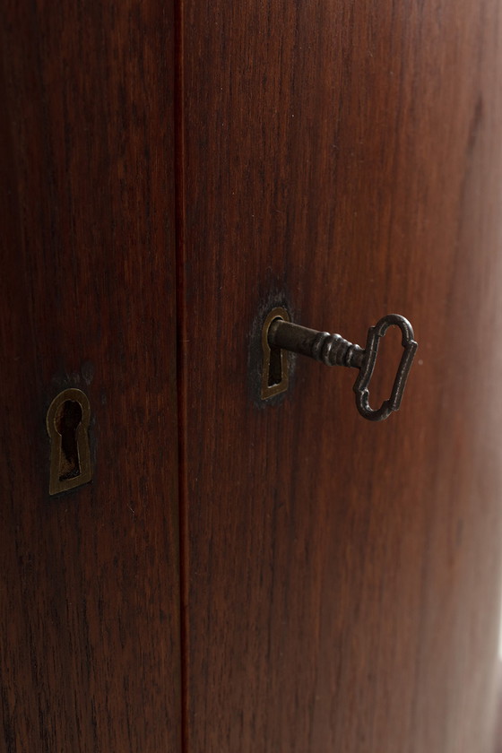 Image 1 of Vintage-Eckschrank