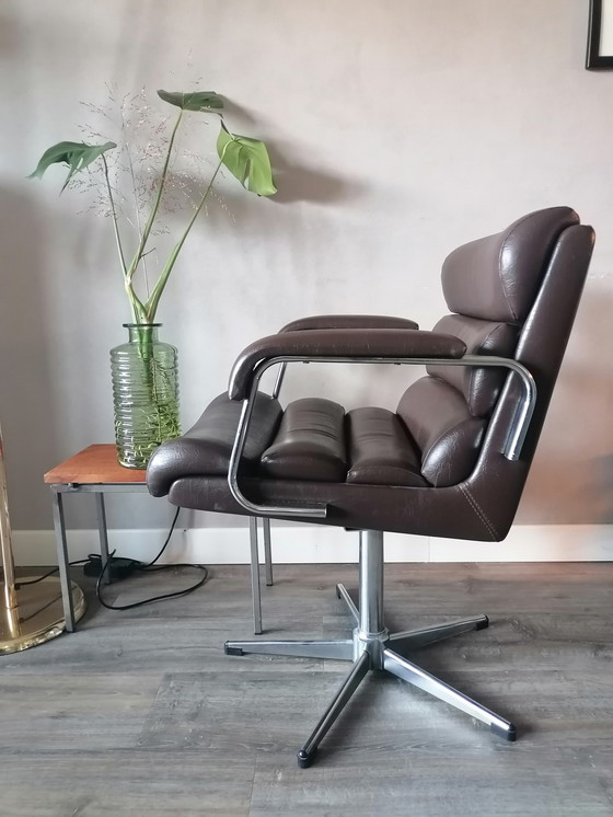 Image 1 of Stuhl aus der Mid century