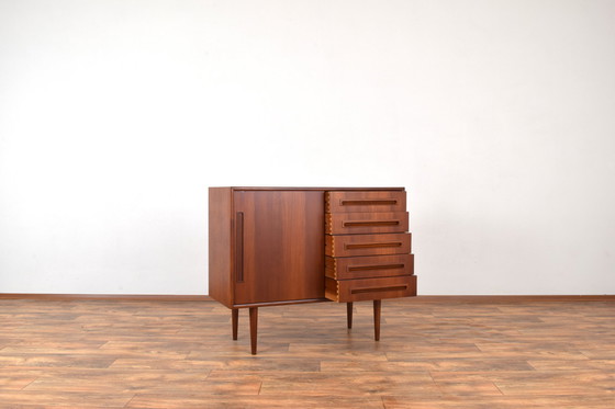 Image 1 of Mid Century Dänisches Teakholz Sideboard, 1960S.