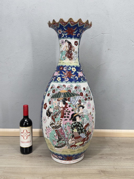 Beeindruckende große japanische Vase