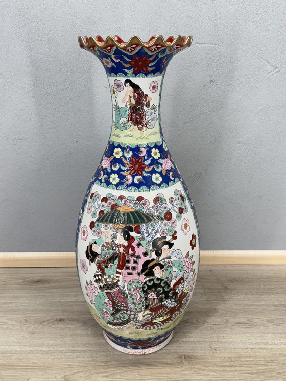 Image 1 of Beeindruckende große japanische Vase