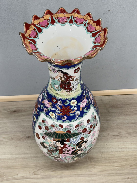 Image 1 of Beeindruckende große japanische Vase