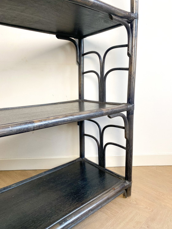 Image 1 of Brauner Rattan-Bambus-Bogen-Schrank