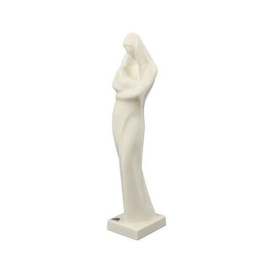 Image 1 of Art Deco Statue Mutterschaft 1935