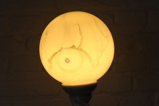 Image 1 of Skulpturale Tischlampe aus Porzellan im Art-Déco-Stil