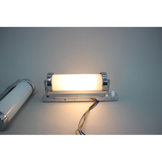 Image 1 of Paar alte Bauhaus-Wandlampen aus Chrom und Opalglas, Tschechoslowakei 1930