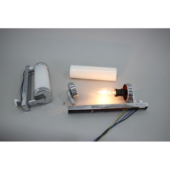 Image 1 of Paar alte Bauhaus-Wandlampen aus Chrom und Opalglas, Tschechoslowakei 1930