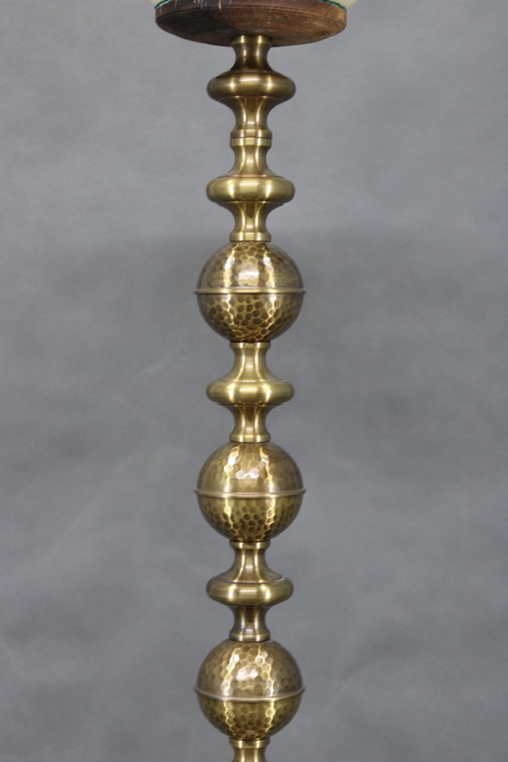 Image 1 of 1940S restaurierte Messing Stehlampe mit Glasschirm