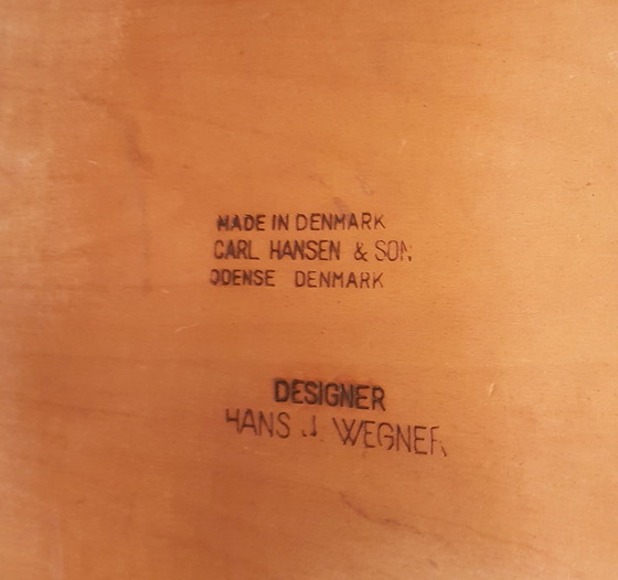 Image 1 of Alter Stuhl von Hans J. Wegner Modell CH 30 Carl Hansen