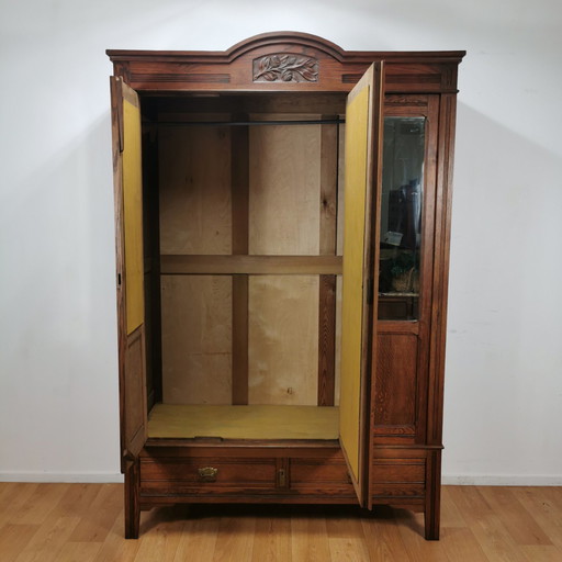 Antiker Kleiderschrank, Garderobenschrank, Spiegelschrank. Abnehmbar