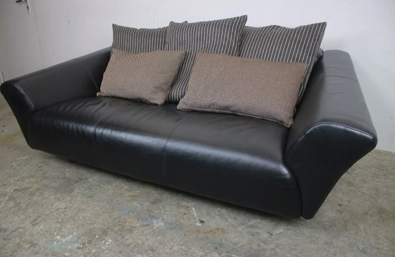 Image 1 of Rolf Benz Sofa Modell 333 Schwarz Leder Mit 5 Neuen Stoff Kissen