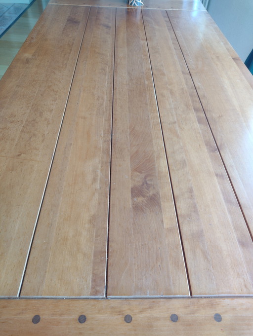 Vintage-Holz-Esstisch und 4 passende Stühle