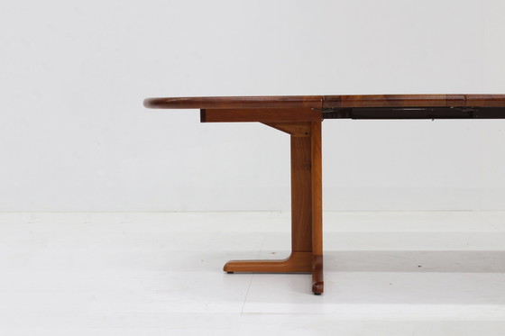 Image 1 of Ausziehbarer ovaler dänischer Vintage Esstisch aus massivem Teakholz 
