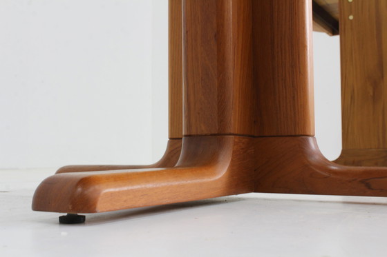 Image 1 of Ausziehbarer ovaler dänischer Vintage Esstisch aus massivem Teakholz 